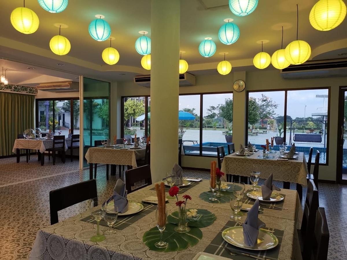 Menam Resort Nakhon Pathom Exterior foto